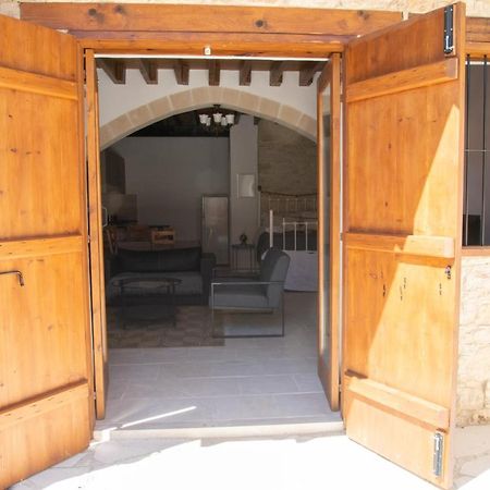 Cleo'S Inn Lofou Ngoại thất bức ảnh